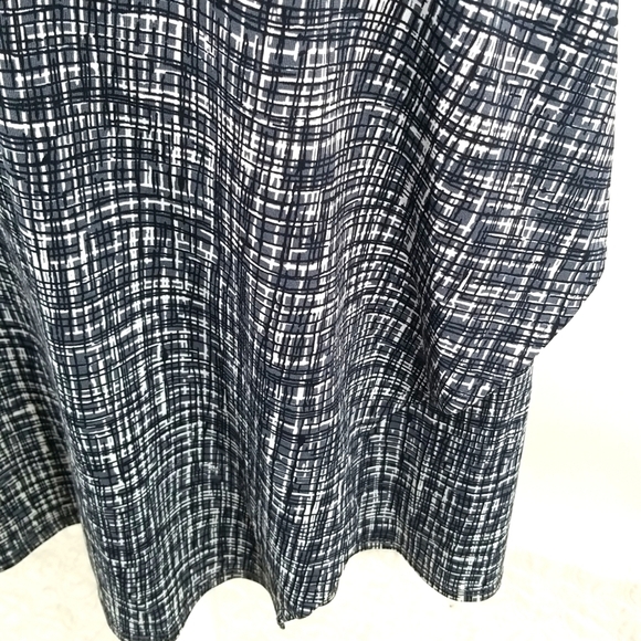 BCBGMAXAZRIA Wrap Dress with Assemetric Hemline - Picture 4 of 10